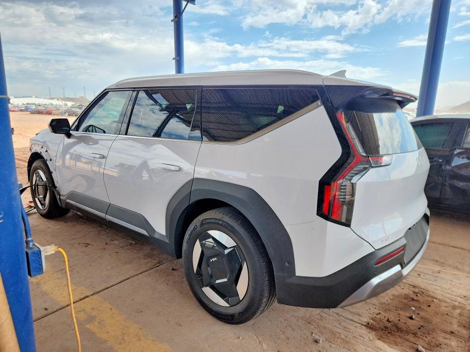 66470236 :رقم المزاد ، 5XYAFFS58TG009901 vin ، 2026 Kia Ev9 مزاد بيع