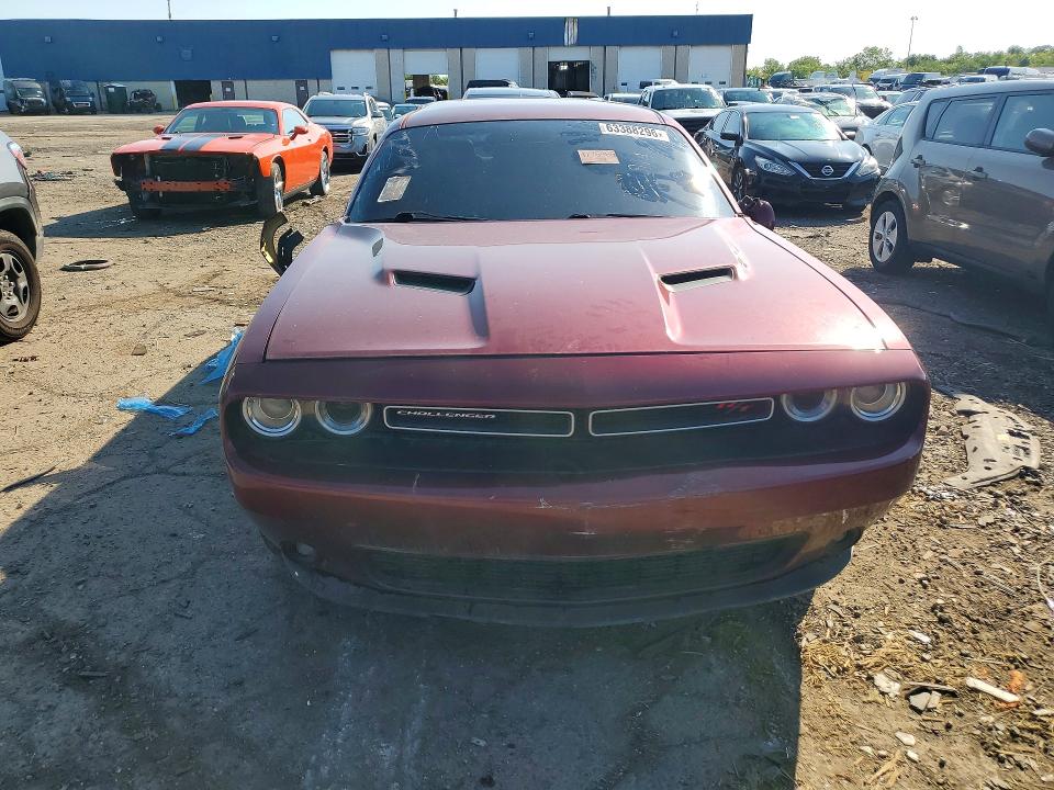 63388296 :رقم المزاد ، 2C3CDZBT7JH286914 vin ، 2018 Dodge Challenger مزاد بيع