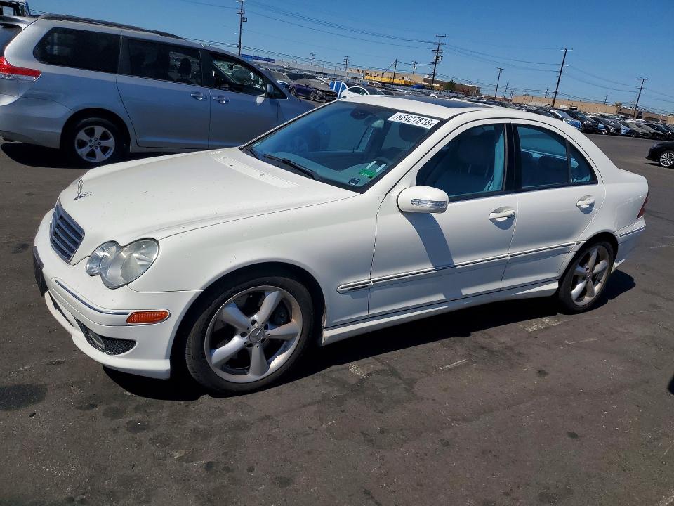 Auction sale of the 2005 Mercedes-benz C, vin: WDBRF40J55A707956, lot number: 66427816