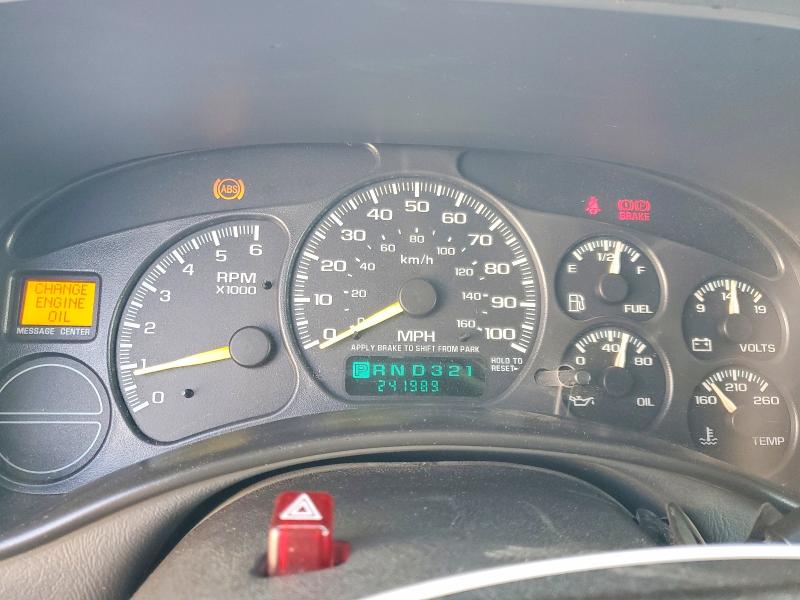2000 Chevrolet Suburban მანქანა იყიდება აუქციონზე, vin: 3GNFK16T5YG155203, აუქციონის ნომერი: 66830936