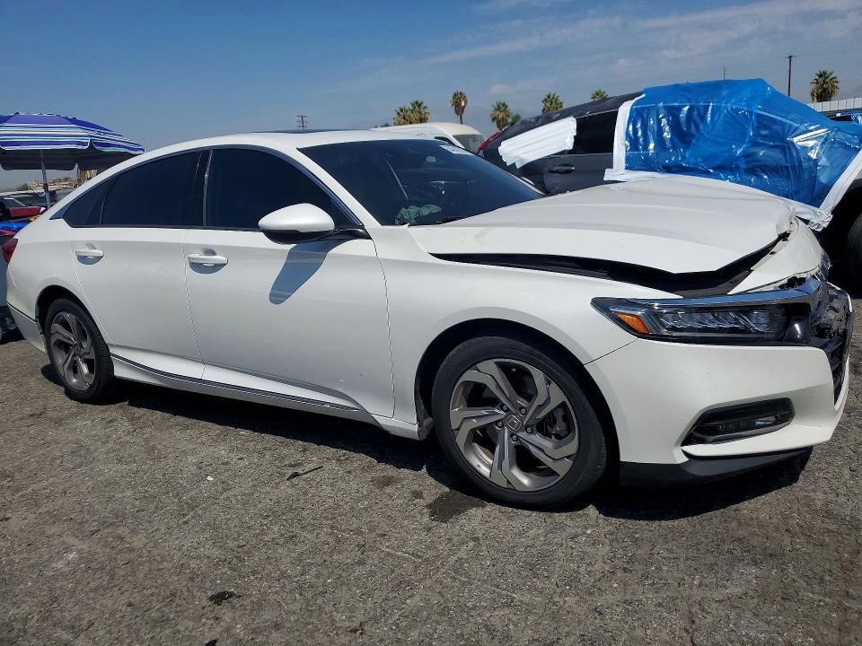 Продажа на аукционе авто 2018 Honda Accord, vin: 1HGCV2F56JA013619, номер лота: 64240216