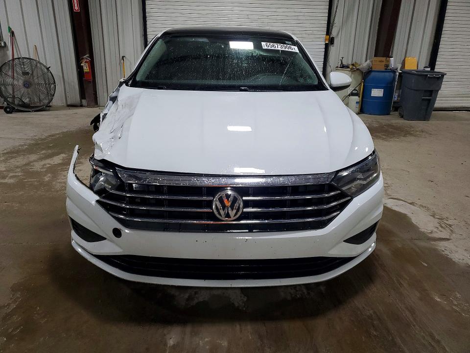 Продажа на аукционе авто 2019 Volkswagen Jetta, vin: 3VWC57BUXKM045760, номер лота: 65673906