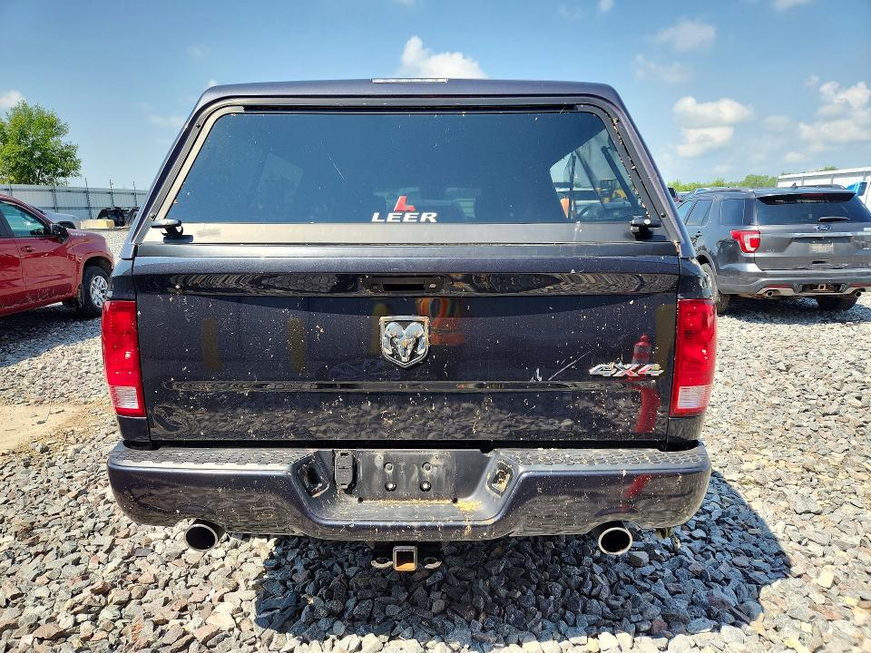 64290926 :رقم المزاد ، 1C6RR7FT0JS343055 vin ، 2018 Ram 1500 مزاد بيع