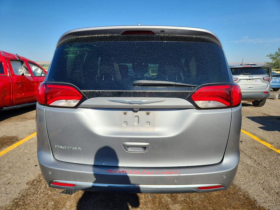 63241476 :رقم المزاد ، 2C4RC1BG4JR120681 vin ، 2018 Chrysler Pacifica مزاد بيع