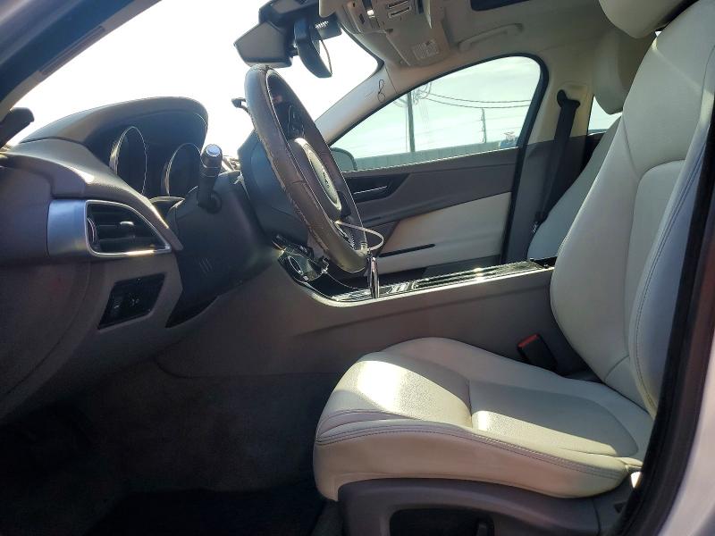 63423496 :رقم المزاد ، SAJAS4BN5HA976426 vin ، 2017 Jaguar Xe مزاد بيع