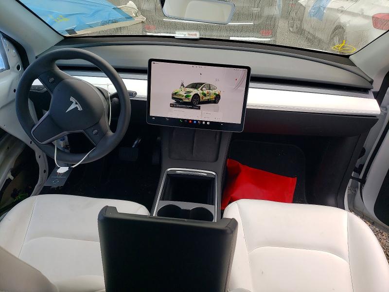 61796956 :رقم المزاد ، 7SAYGAEEXSF299383 vin ، 2025 Tesla Model Y مزاد بيع