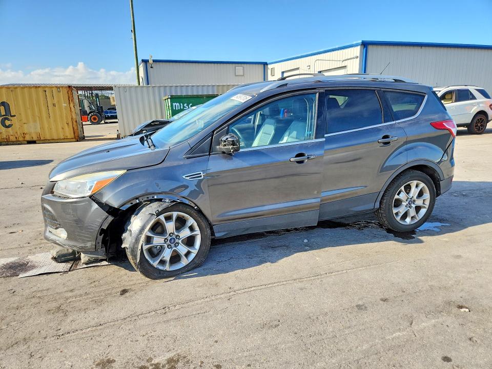 64997316 :رقم المزاد ، 1FMCU0J96FUC39922 vin ، 2015 Ford Escape مزاد بيع