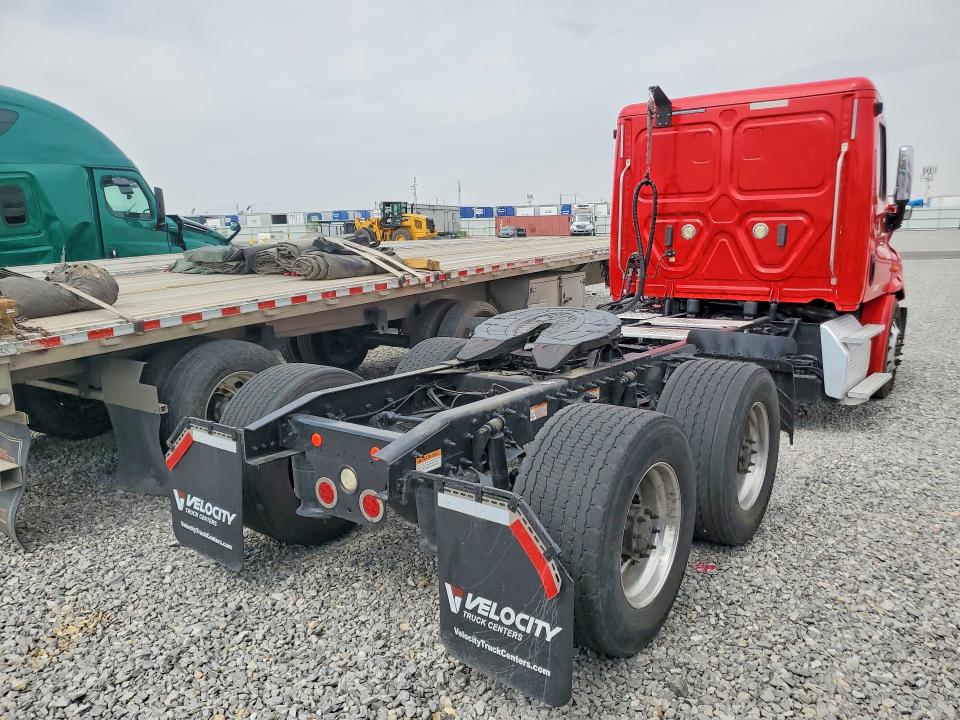 64600926 :رقم المزاد ، 3AKJGBDVXKDKJ8497 vin ، 2019 Freightliner Cascadia 113 مزاد بيع