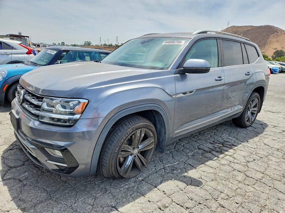 2019 Volkswagen Atlas მანქანა იყიდება აუქციონზე, vin: 1V2RR2CA4KC590085, აუქციონის ნომერი: 64698706