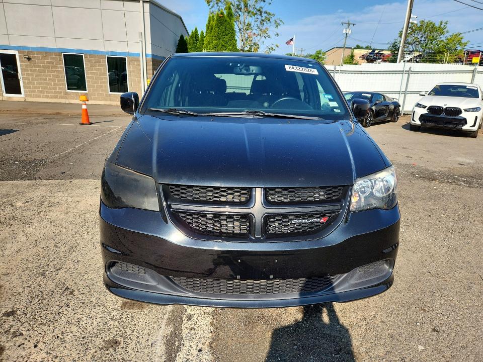 64322026 :رقم المزاد ، 2C4RDGBG5FR684833 vin ، 2015 Dodge Grand Caravan مزاد بيع