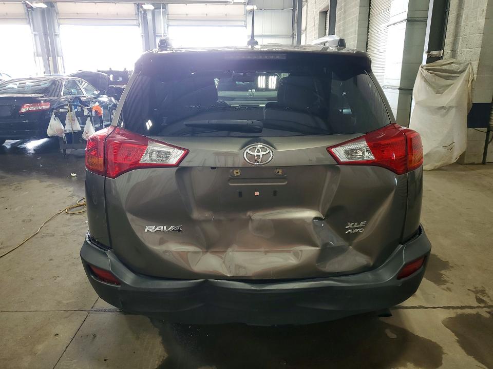 Продаж на аукціоні авто 2015 Toyota Rav4, vin: JTMRFREV9FD161706, номер лоту: 63571406