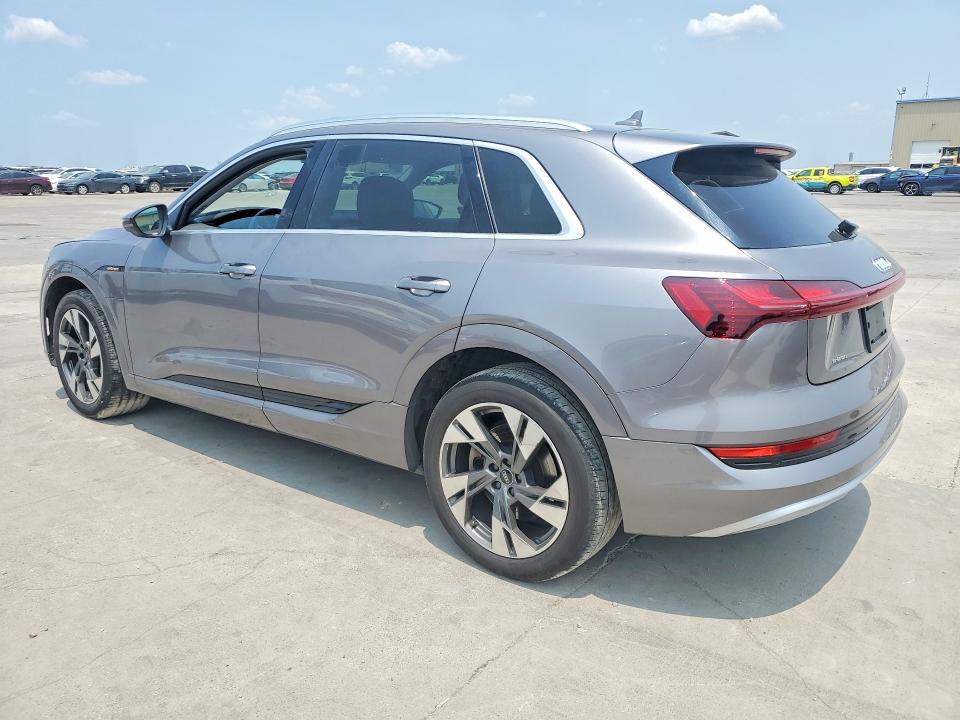 2021 Audi E-tron მანქანა იყიდება აუქციონზე, vin: WA1AAAGE8MB020428, აუქციონის ნომერი: 63642766