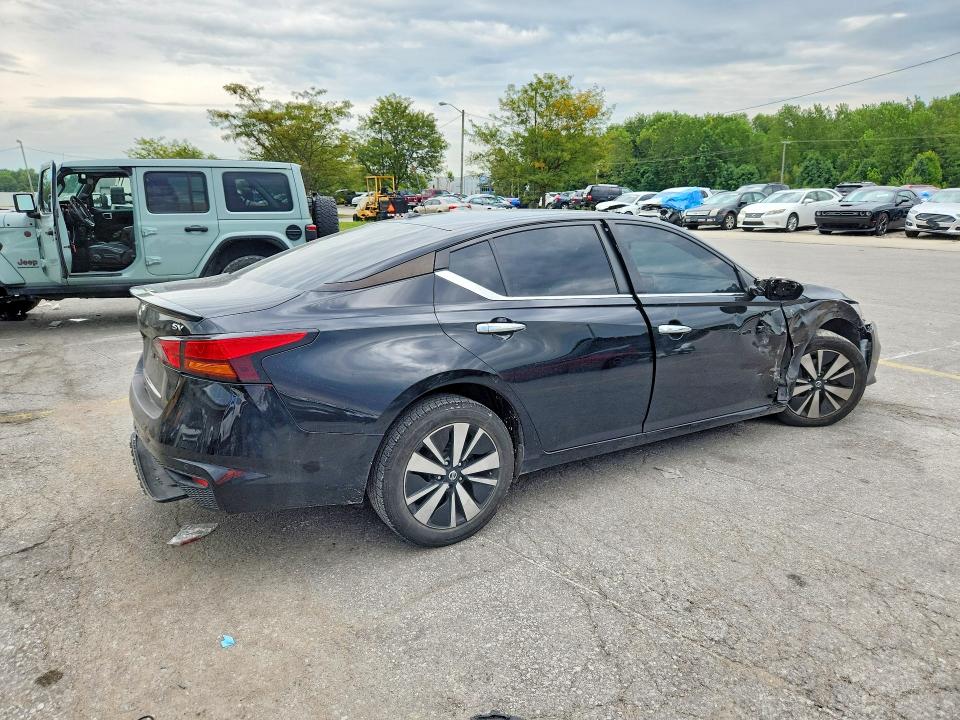 65833586 :رقم المزاد ، 1N4BL4DV6NN316595 vin ، 2022 Nissan Altima مزاد بيع