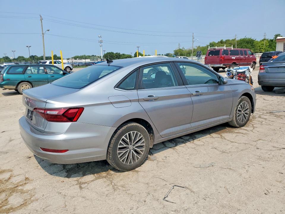 64305326 :رقم المزاد ، 3VWC57BU2MM058411 vin ، 2021 Volkswagen Jetta مزاد بيع