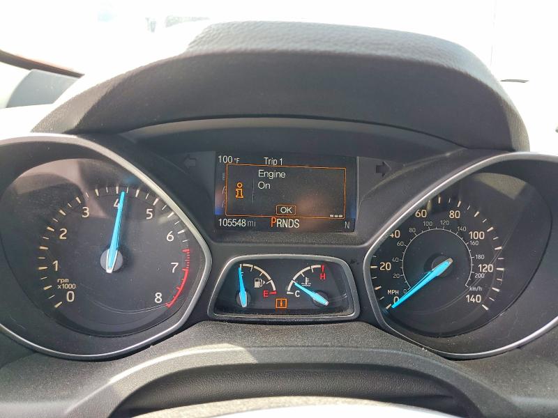 63890136 :رقم المزاد ، 1FMCU0JD1HUD27879 vin ، 2017 Ford Escape مزاد بيع