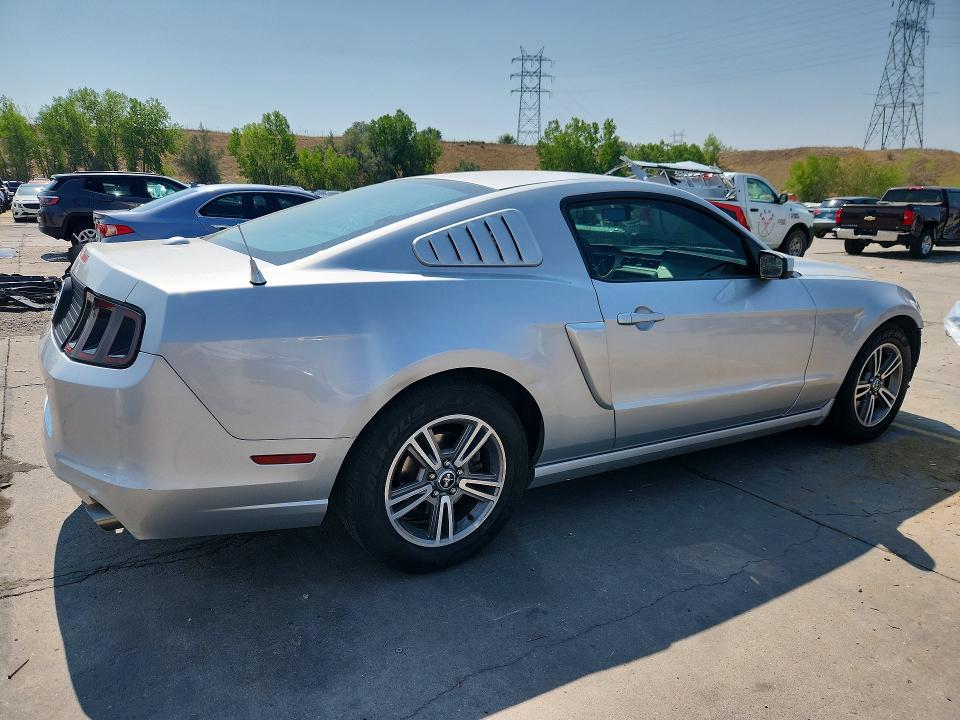 64454396 :رقم المزاد ، 1ZVBP8AM6D5238218 vin ، 2013 Ford Mustang مزاد بيع