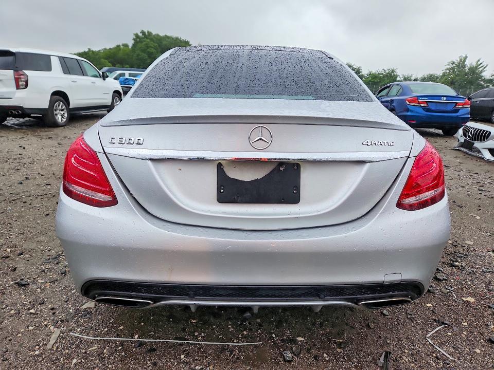 63944886 :رقم المزاد ، 55SWF4KB9FU060530 vin ، 2015 Mercedes-benz C مزاد بيع