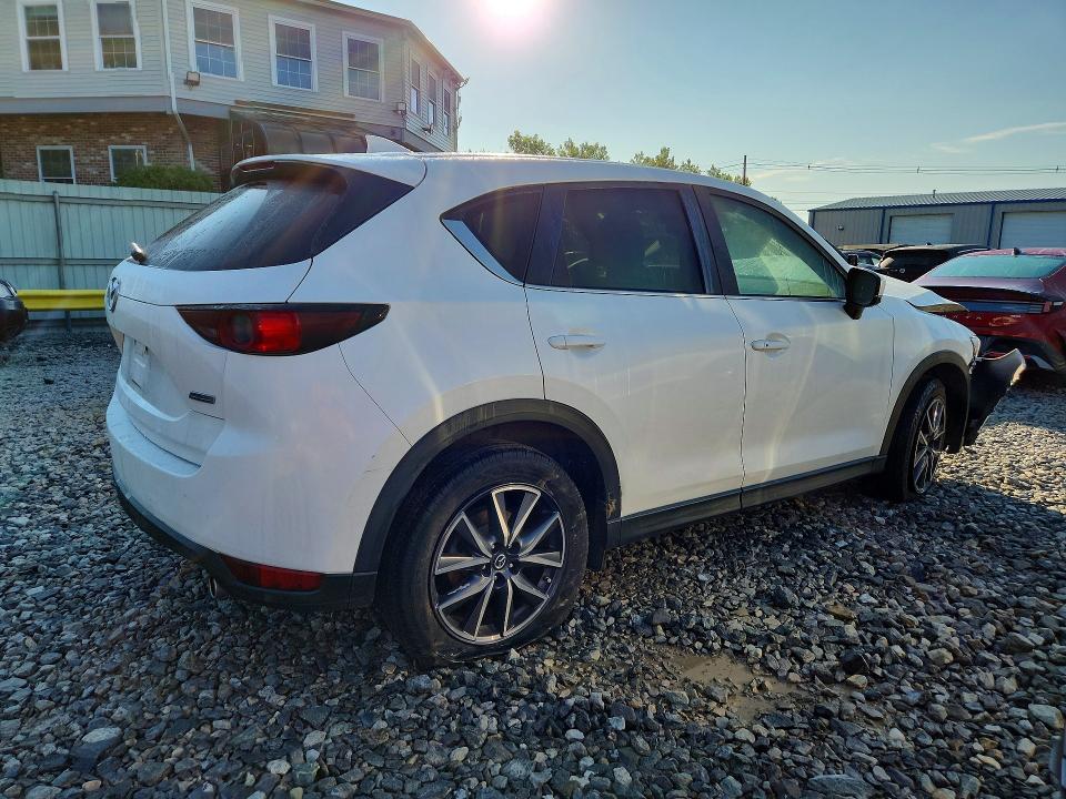 Продаж на аукціоні авто 2018 Mazda Cx-5, vin: JM3KFACMXJ1361637, номер лоту: 63522216