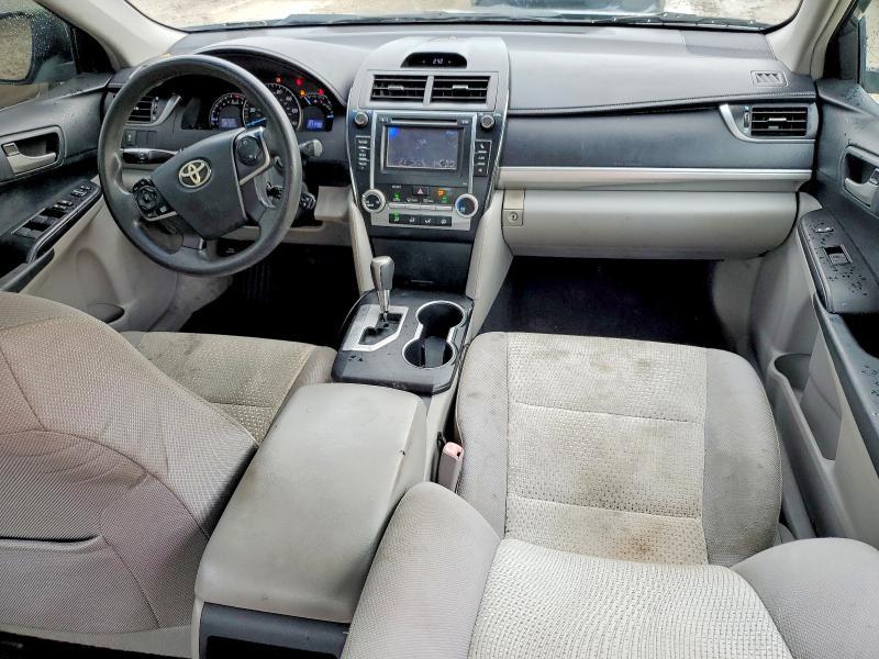 63618676 :رقم المزاد ، 4T1BF1FK9CU581917 vin ، 2012 Toyota Camry مزاد بيع