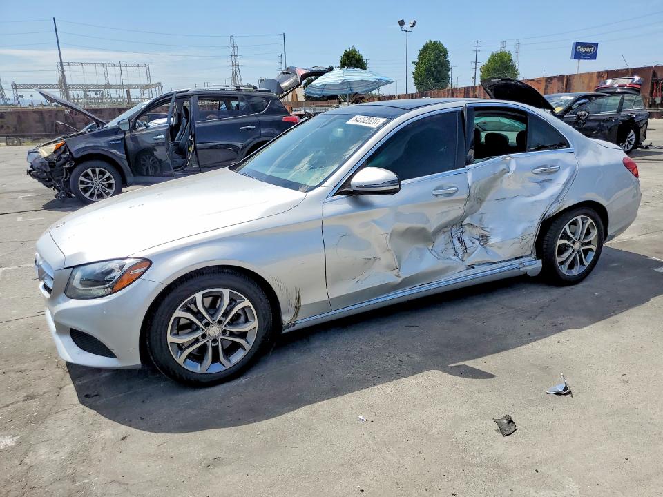 64252926 :رقم المزاد ، 55SWF4JB5GU163320 vin ، 2016 Mercedes-benz C مزاد بيع