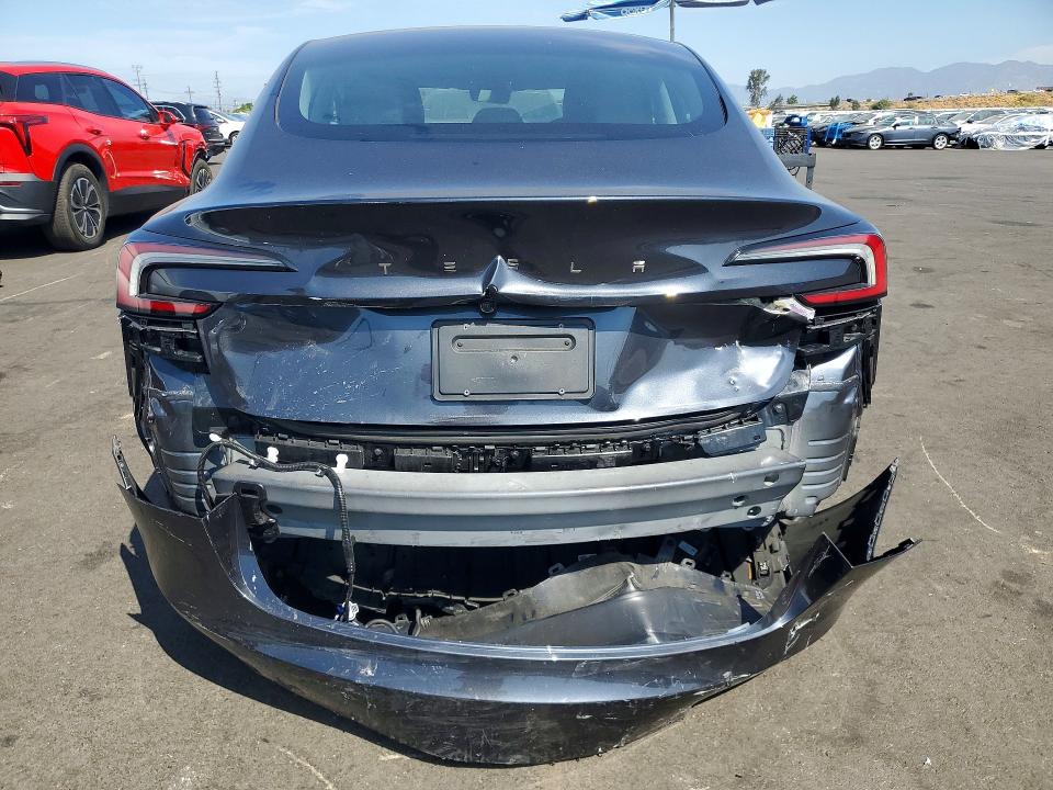 64778716 :رقم المزاد ، 5YJ3E1EAXSF942941 vin ، 2025 Tesla Model 3 مزاد بيع