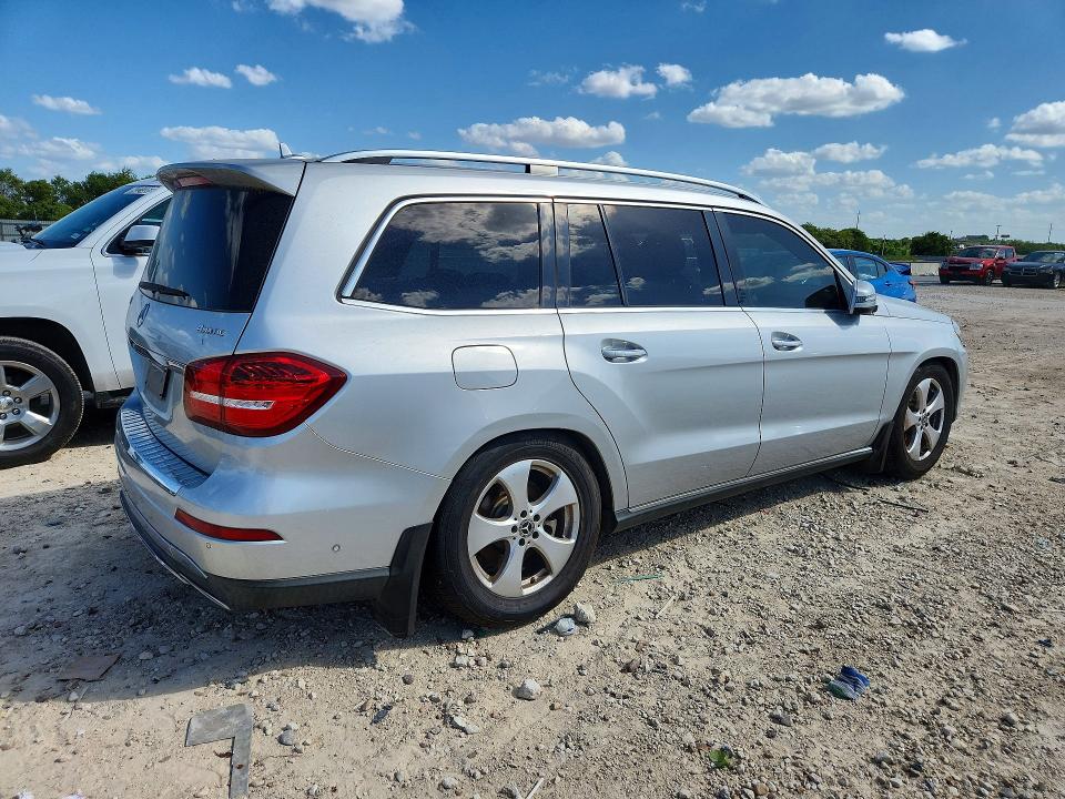 64070436 :رقم المزاد ، 4JGDF6EE0HA943806 vin ، 2017 Mercedes-benz Gls مزاد بيع