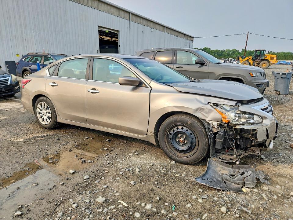 2015 Nissan Altima მანქანა იყიდება აუქციონზე, vin: 1N4AL3AP7FC225036, აუქციონის ნომერი: 64753686