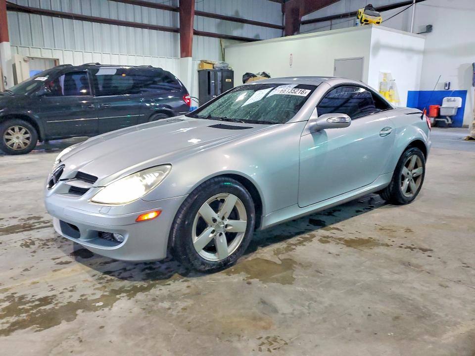 66135216 :رقم المزاد ، WDBWK54F46F120890 vin ، 2006 Mercedes-benz Slk مزاد بيع