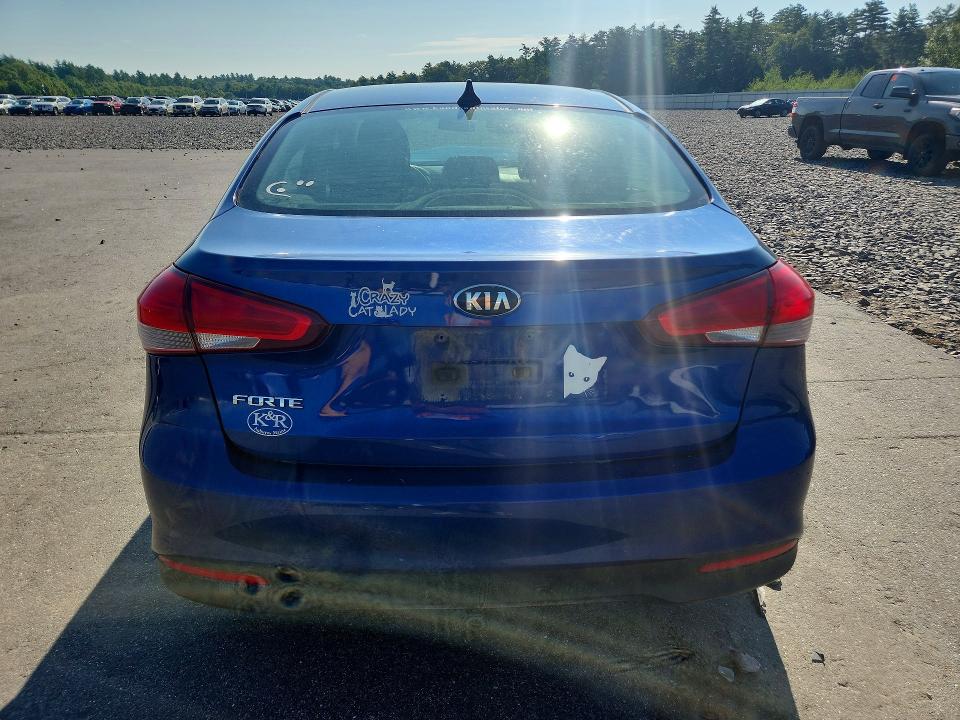 2017 Kia Forte მანქანა იყიდება აუქციონზე, vin: 3KPFK4A7XHE100391, აუქციონის ნომერი: 63896926