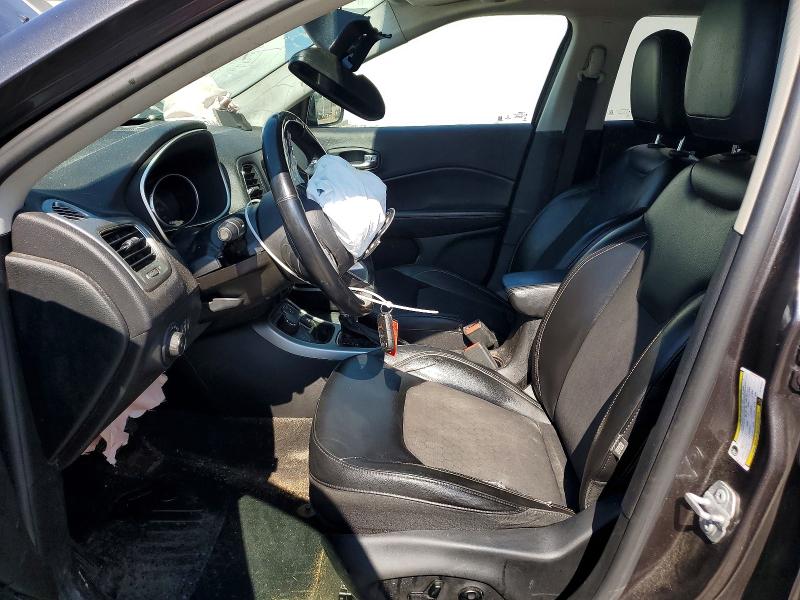 63827396 :رقم المزاد ، 3C4NJDBB9JT167843 vin ، 2018 Jeep Compass مزاد بيع