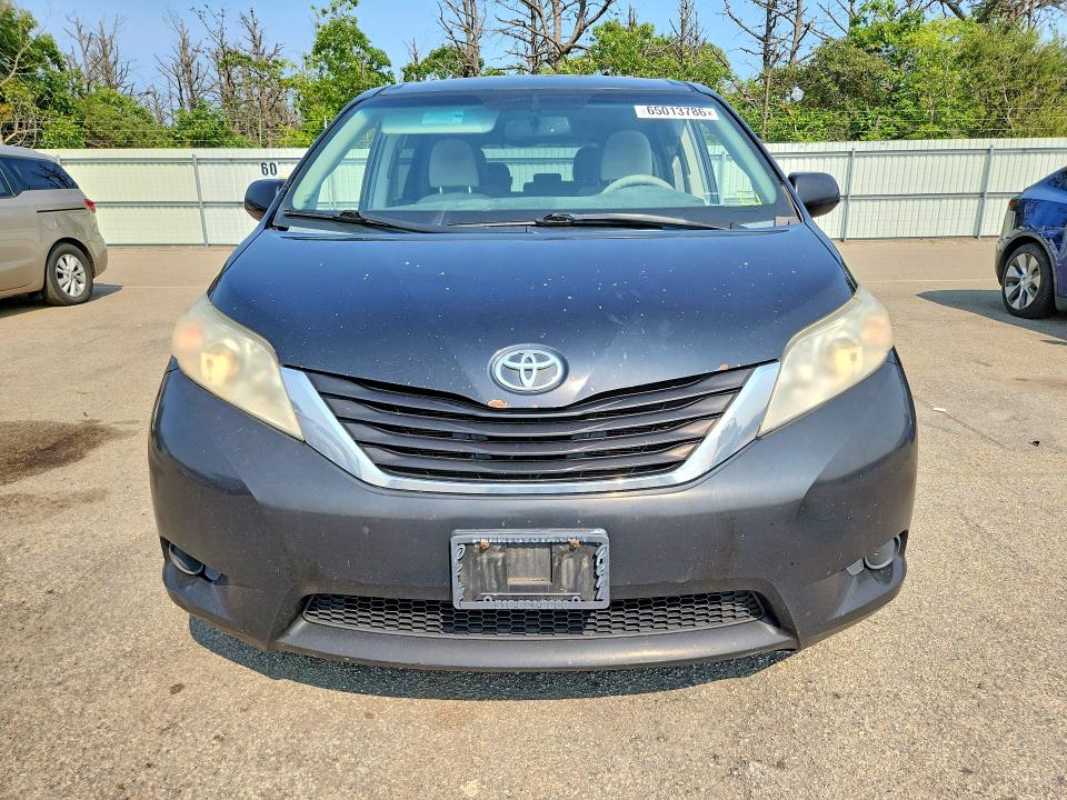 Продажа на аукционе авто 2013 Toyota Sienna, vin: 5TDKK3DC1DS331259, номер лота: 65013786