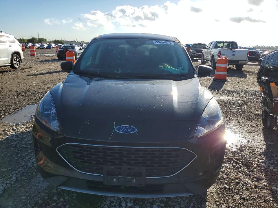 2022 Ford Escape მანქანა იყიდება აუქციონზე, vin: 1FMCU0G62NUB96627, აუქციონის ნომერი: 64290866