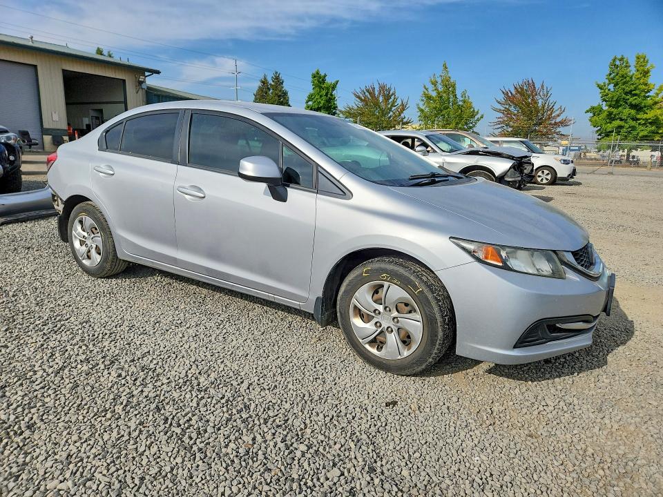 2013 Honda Civic მანქანა იყიდება აუქციონზე, vin: 2HGFB2F5XDH593047, აუქციონის ნომერი: 65670656