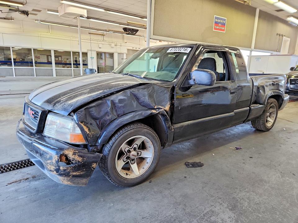 67020216 :رقم المزاد ، 1GTCS195018151497 vin ، 2001 Gmc Sonoma مزاد بيع
