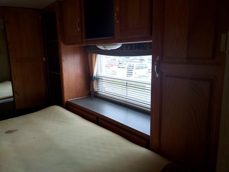 65525946 :رقم المزاد ، 1UJCJ02M131LL0268 vin ، 2003 Jayco Eagle مزاد بيع