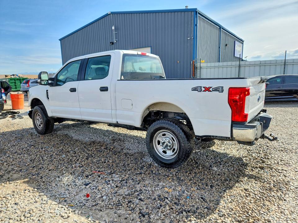 63581846 :رقم المزاد ، 1FT8W3B6XHEF24940 vin ، 2017 Ford F350 مزاد بيع