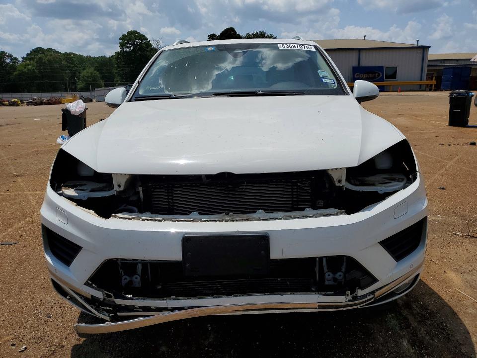 Продаж на аукціоні авто 2017 Volkswagen Touareg, vin: WVGGF7BP6HD005915, номер лоту: 63697076
