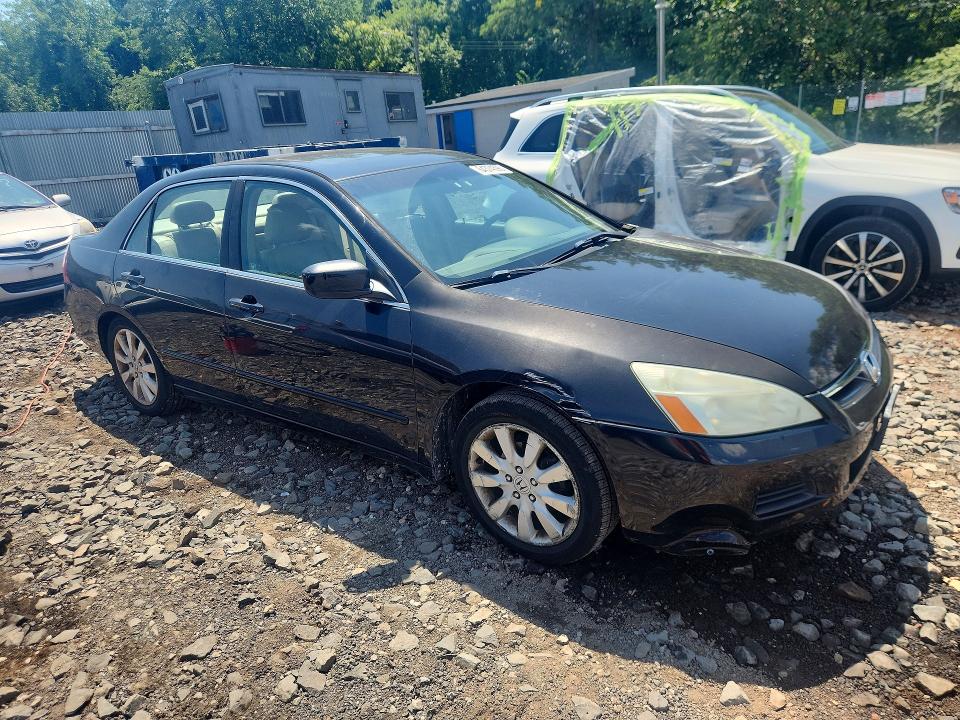 64374596 :رقم المزاد ، 1HGCM665X7A085605 vin ، 2007 Honda Accord مزاد بيع