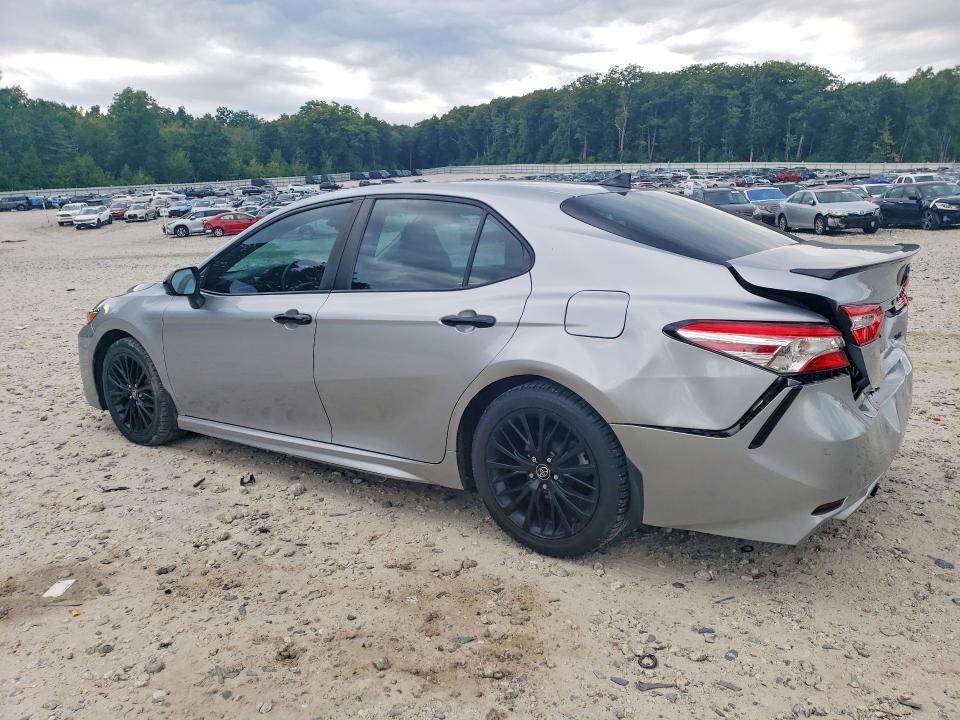67133826 :رقم المزاد ، 4T1G11AK2LU327221 vin ، 2020 Toyota Camry مزاد بيع