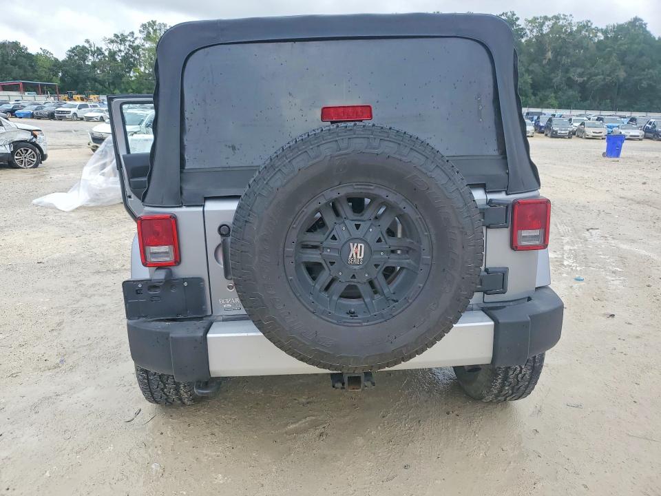 63754206 :رقم المزاد ، 1C4BJWEG6FL530141 vin ، 2015 Jeep Wrangler Unlimited مزاد بيع