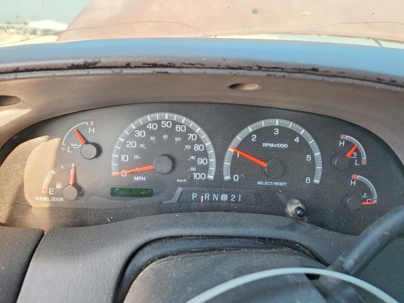 63672296 :رقم المزاد ، 1FTRX17L11NA09206 vin ، 2001 Ford F150 مزاد بيع