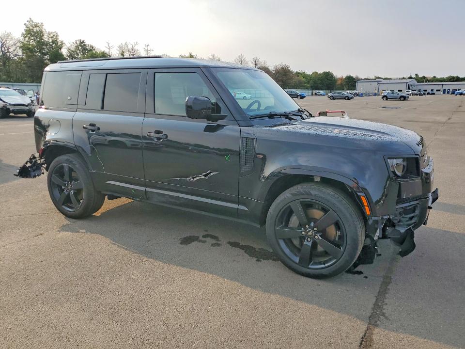 64194726 :رقم المزاد ، SALE27EU7R2334251 vin ، 2024 Land Rover Defender مزاد بيع