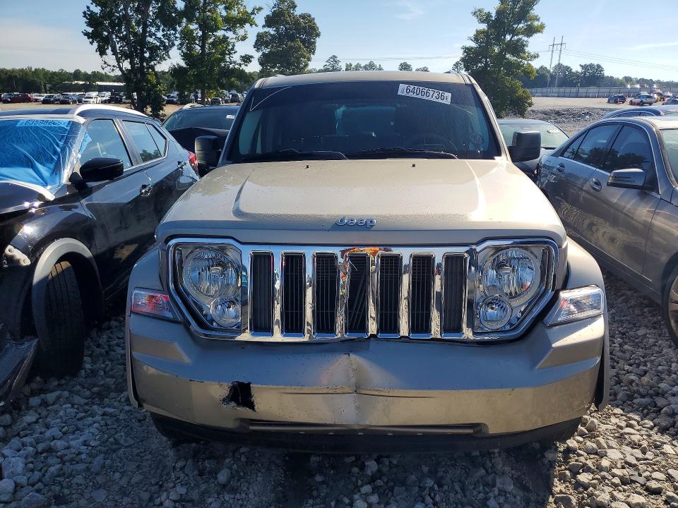64066736 :رقم المزاد ، 1J4PP2GK1AW132738 vin ، 2010 Jeep Liberty مزاد بيع