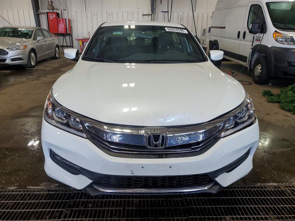 Продаж на аукціоні авто 2017 Honda Accord, vin: 1HGCR2F52HA039763, номер лоту: 65028596