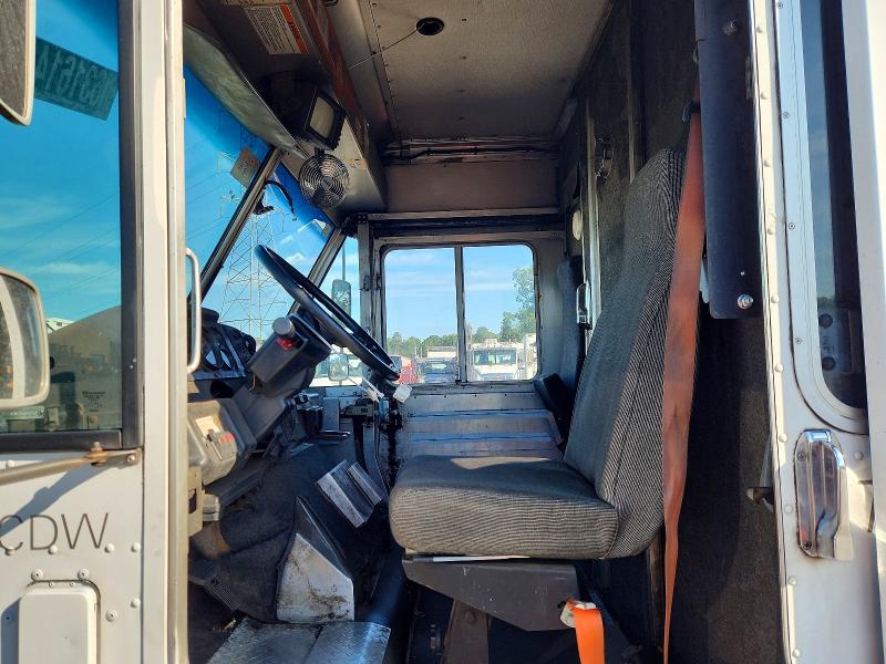 Aukcja sprzedaży 2001 Freightliner Chassis, vin: 4UZAANBW71CH53250, numer aukcji: 63161446