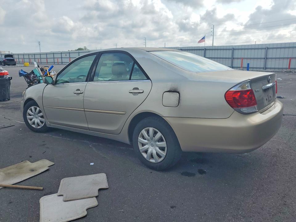 2005 Toyota Camry მანქანა იყიდება აუქციონზე, vin: 4T1BE30KX5U571651, აუქციონის ნომერი: 63644606