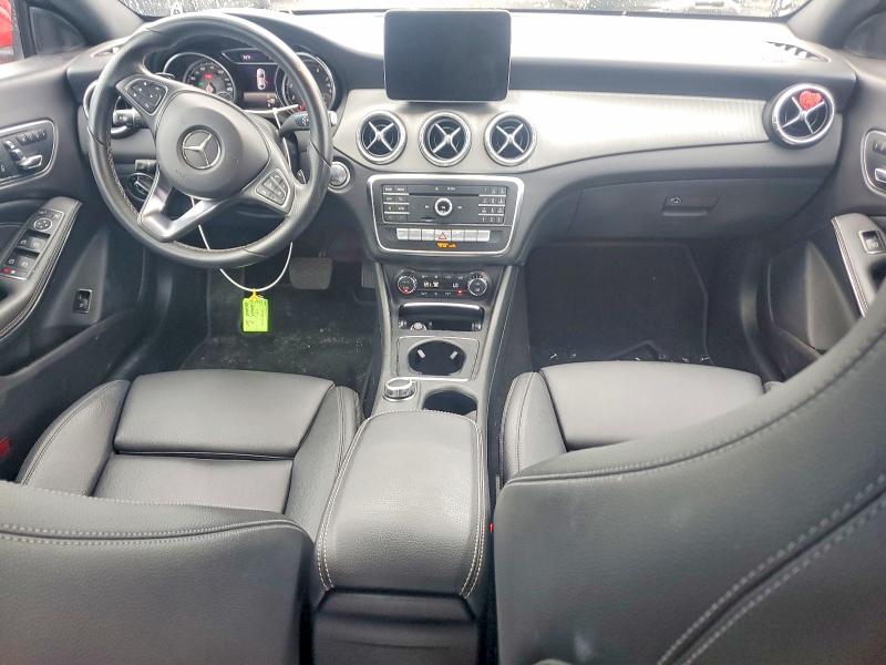 64992256 :رقم المزاد ، WDDSJ4GB3JN654599 vin ، 2018 Mercedes-benz Cla مزاد بيع