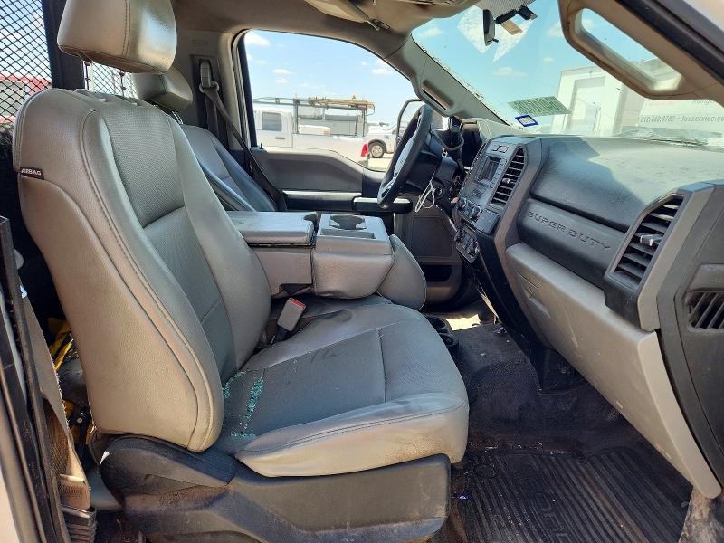 64018126 :رقم المزاد ، 1FDUF5GY2HEB24886 vin ، 2017 Ford F550 مزاد بيع