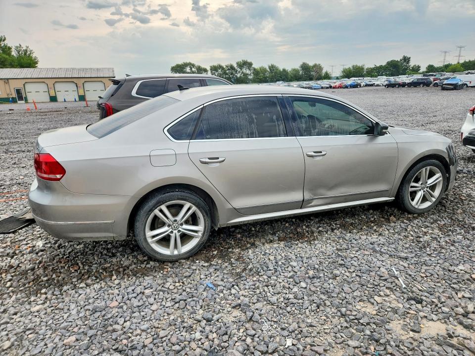 Продаж на аукціоні авто 2013 Volkswagen Passat, vin: 1VWBN7A37DC112002, номер лоту: 63880436