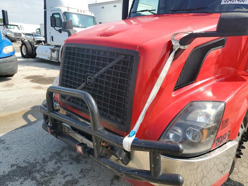 65437436 :رقم المزاد ، 4V4NC9THXBN533115 vin ، 2011 Volvo Vn مزاد بيع